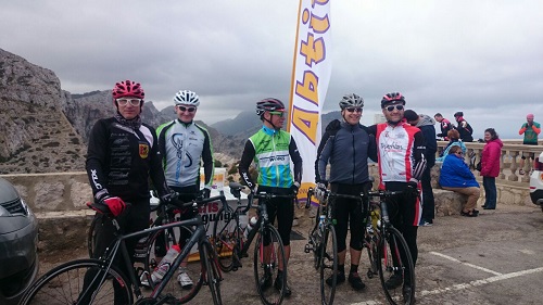 die ganze Meute ... die ganze Meute ...