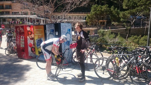 auch der Reifenwechsel muss geübt sein ... auch der Reifenwechsel muss geübt sein ...